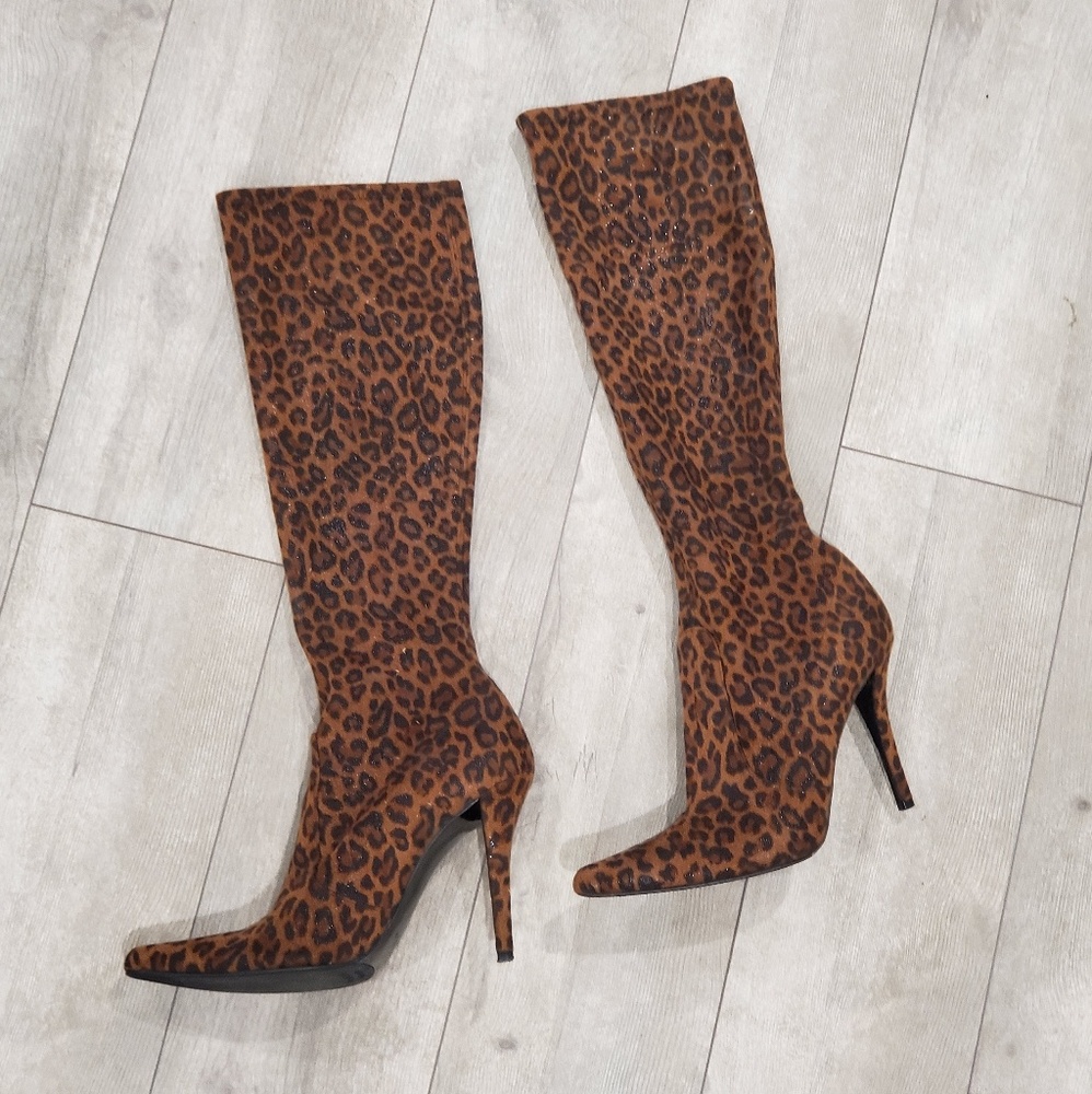 Stuart Weitzman leopard knee high boots